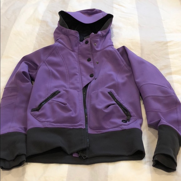 lululemon escapade jacket